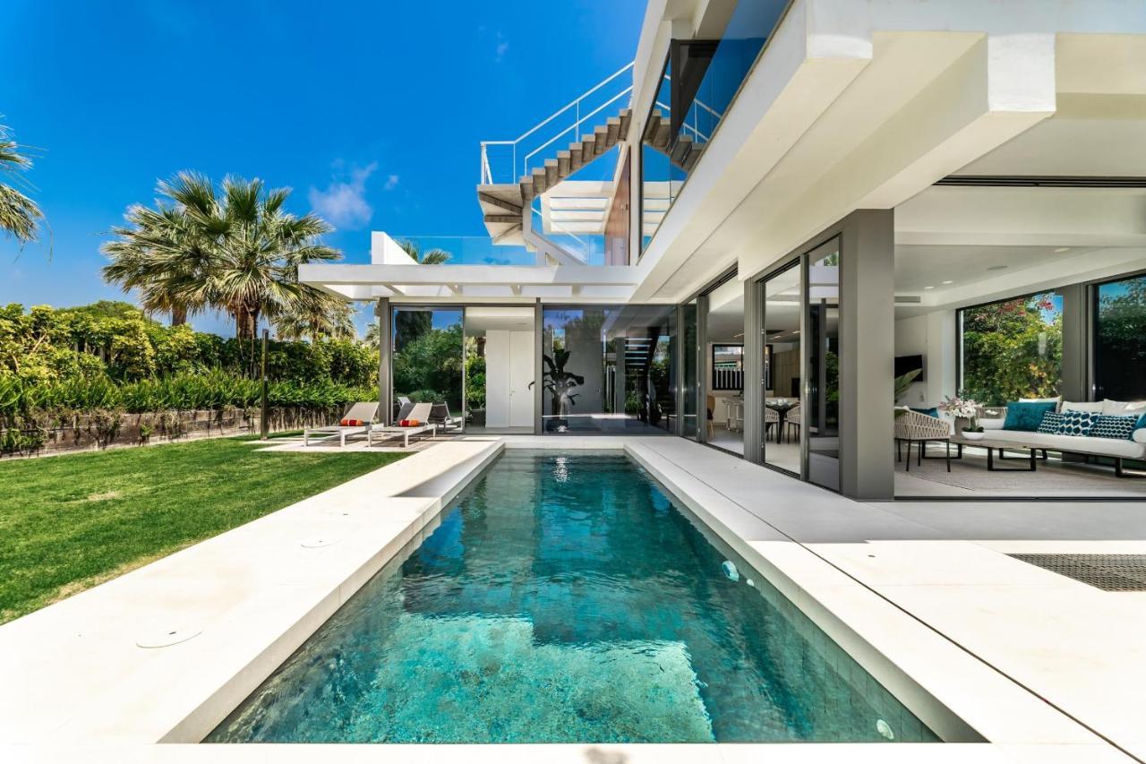 All About Villa Gladiolo Marbella Exterior photo