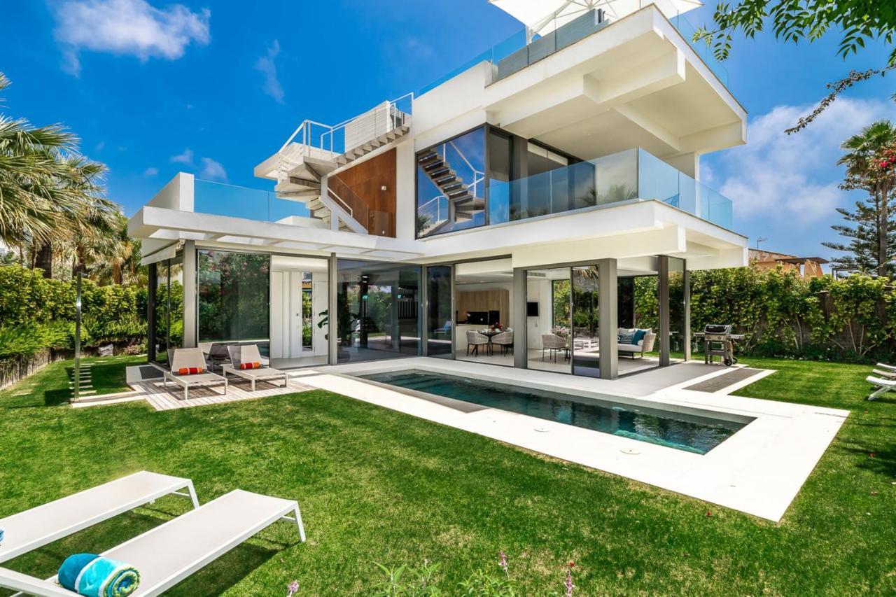 All About Villa Gladiolo Marbella Exterior photo