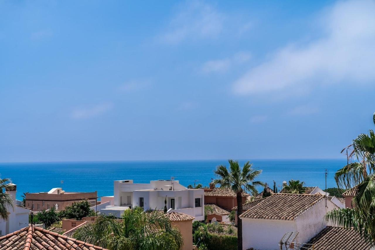 All About Villa Gladiolo Marbella Exterior photo